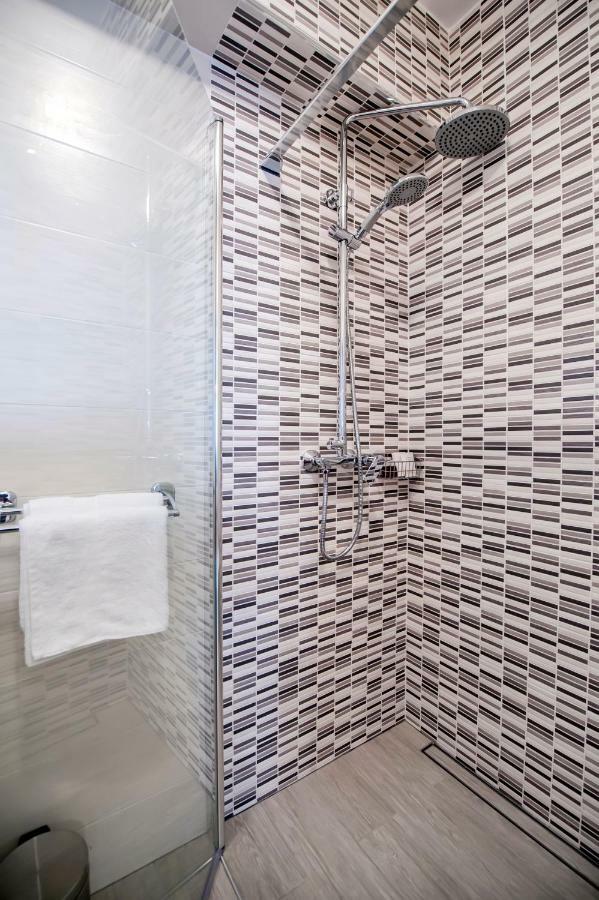 Studio Apartment Noah 罗维尼 外观 照片